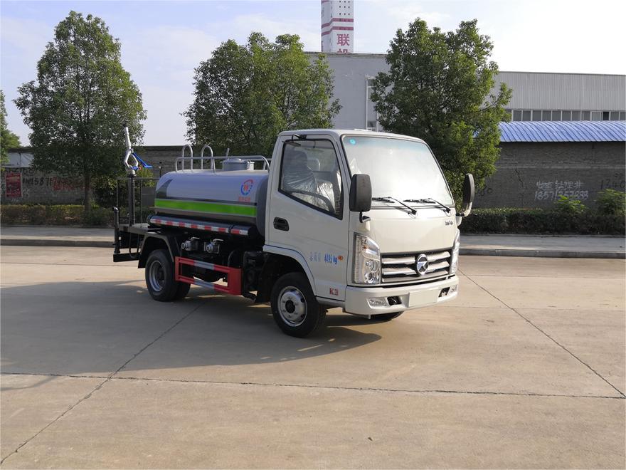 2.5噸灑水車-旺龍凱馬小型藍牌國六2.5立方灑水車