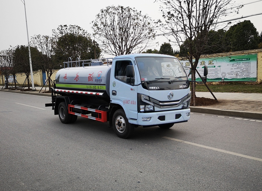 5噸灑水車-程力東風多利卡國六5立方灑水車廠家價格